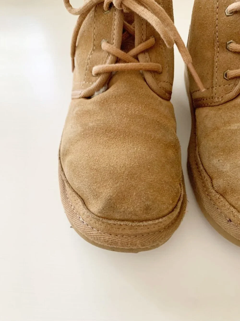 UGG Neumel II Sheepskin Chukka Boots • Kids 3